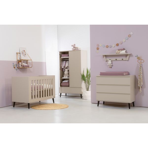 TWF Ledikant 70 x 140 Incl. Juniorzijden - Commode - Hanglegkast Beach Island Clay TWF Ledikant 70 x 140 Incl. Juniorzijden - Commode - Hanglegkast Beach Island Clay