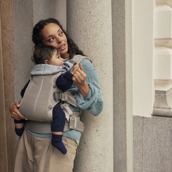 BabyBjörn Harmony Draagzak 3D-Mesh - Grijsbeige BabyBjörn Harmony Draagzak 3D-Mesh - Grijsbeige