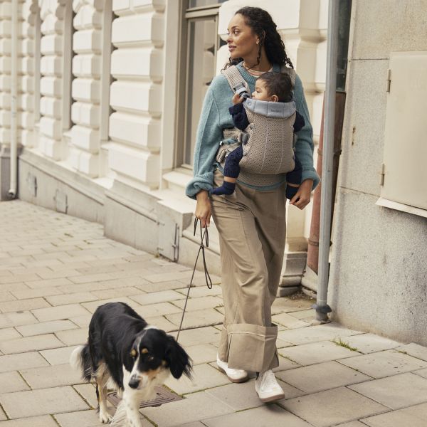 BabyBjörn Harmony Draagzak 3D-Mesh - Grijsbeige BabyBjörn Harmony Draagzak 3D-Mesh - Grijsbeige