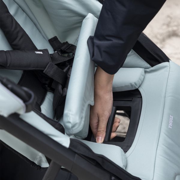Thule Spring 2 Buggy - Mist Green On Black Thule Spring 2 Buggy - Mist Green On Black
