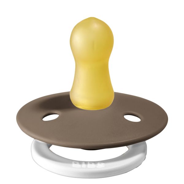 BiBs Glow In The Dark Fopspeen - Rond - 0-6 Mnd - Dark Oak BiBs Glow In The Dark Fopspeen - Rond - 0-6 Mnd - Dark Oak