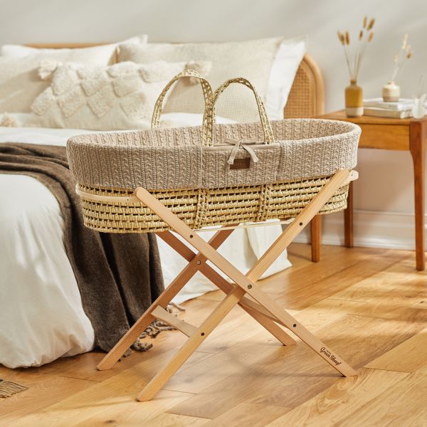 The Little Green Sheep Moses Mandje En Matras Organic Knitted Truffle The Little Green Sheep Moses Mandje En Matras Organic Knitted Truffle