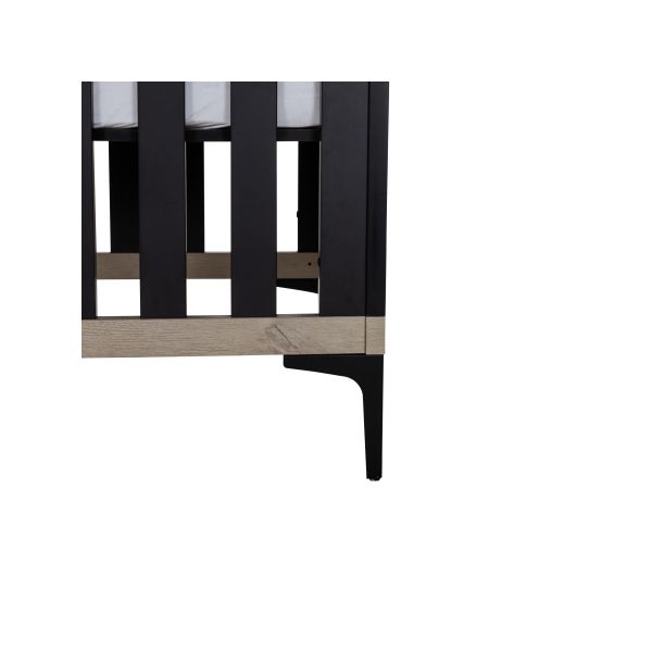 Interbaby Ledikant 70 x 140 Strips Zwart Interbaby Ledikant 70 x 140 Strips Zwart