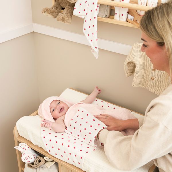 Meyco Baby Monddoekjes Hydrofiel Sweet Heart Red 30 x 30 cm 3-Pack Meyco Baby Monddoekjes Hydrofiel Sweet Heart Red 30 x 30 cm 3-Pack