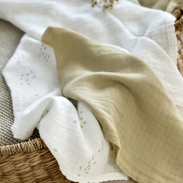 Lässig Swaddle & Burp M Multidoek - GOTS - 3pcs - 60 x 60 cm - Leave Olive / Milky Lässig Swaddle & Burp M Multidoek - GOTS - 3pcs - 60 x 60 cm - Leave Olive / Milky