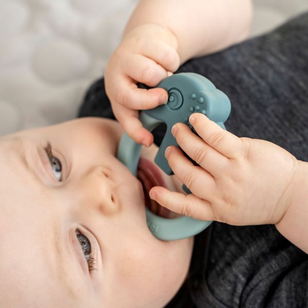 Done By Deer Bijtring Deer Friends Green/Blue 2-Pack Done By Deer Bijtring Deer Friends Green/Blue 2-Pack