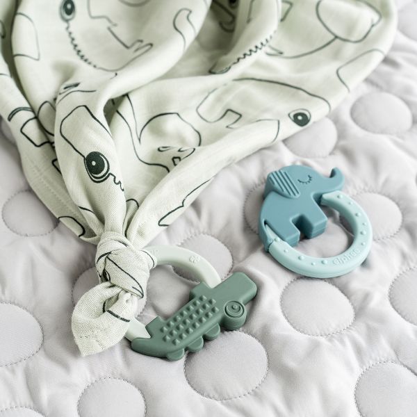 Done By Deer Bijtring Deer Friends Green/Blue 2-Pack Done By Deer Bijtring Deer Friends Green/Blue 2-Pack