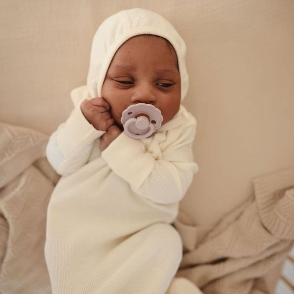 Frigg Daisy Fopspeen - 6-18 mnd (2 stuks) - Lila/Fuchsia Frigg Daisy Fopspeen - 6-18 mnd (2 stuks) - Lila/Fuchsia