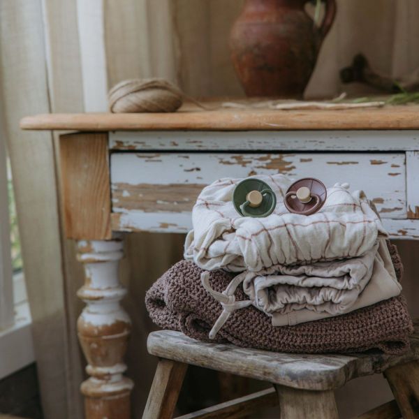 FRIGG Little Viking Fopspeen - Rond - 2 Stuks - 6-18 Mnd - Cocoa/Olive