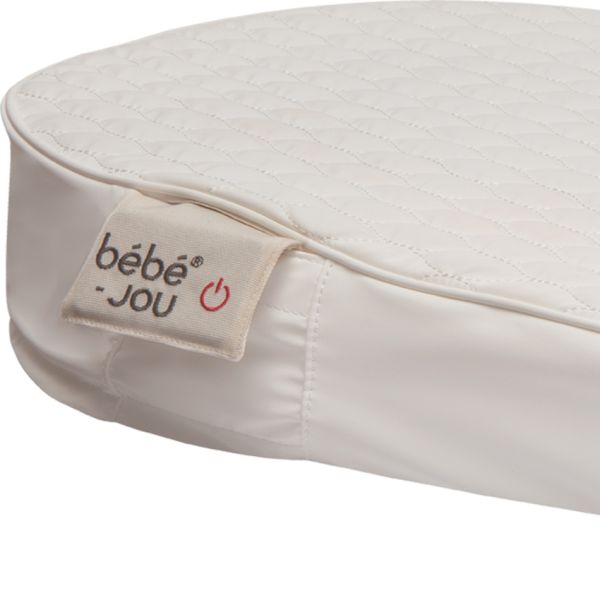 Bebe-Jou Quilted Verwarmd Aankleedkussen - Waves Off White Bebe-Jou Quilted Verwarmd Aankleedkussen - Waves Off White