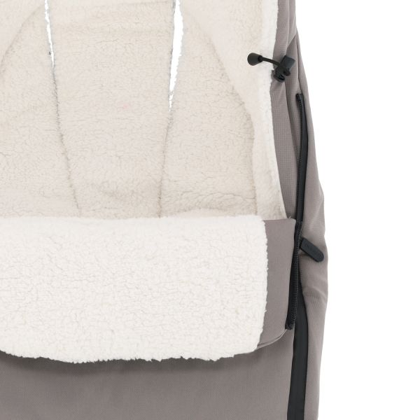 Dubatti Two E2 Footmuff Soft Taupe Dubatti Two E2 Footmuff Soft Taupe