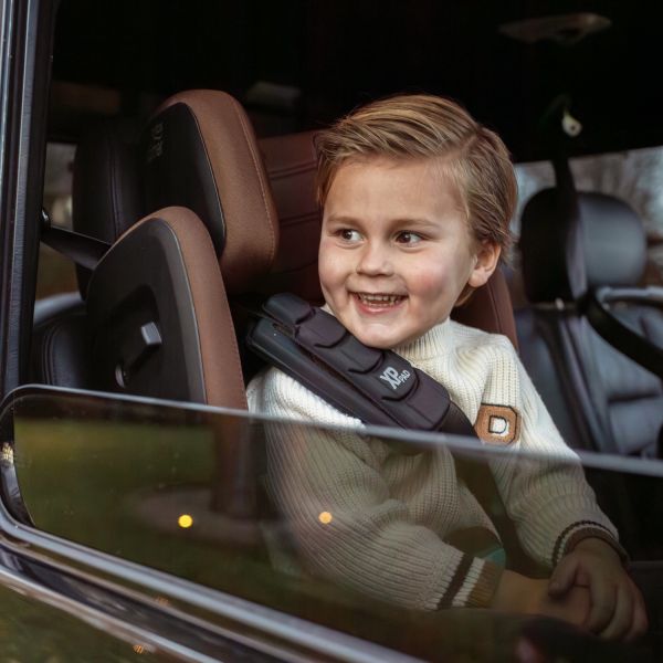 Dubatti by Britax Römer KIDFIX PRO Autostoel - Walnut Brown