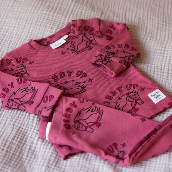 Feetje Howdy Holly Pyjama - Maat 62 - Berry Feetje Howdy Holly Pyjama - Maat 62 - Berry