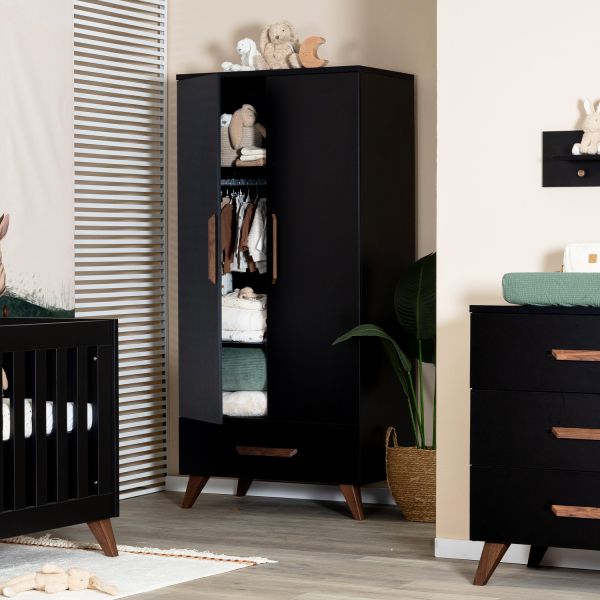 TWF Meegroeibed - Commode 3 Laden - Hanglegkast 2 Deuren 1 Lade Modena Walnoot TWF Meegroeibed - Commode 3 Laden - Hanglegkast 2 Deuren 1 Lade Modena Walnoot