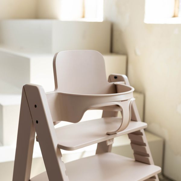 Kidsmill Up! Kinderstoel Beukenhout Incl. Kunststof Babyset - Soft Pink Kidsmill Up! Kinderstoel Beukenhout Incl. Kunststof Babyset - Soft Pink