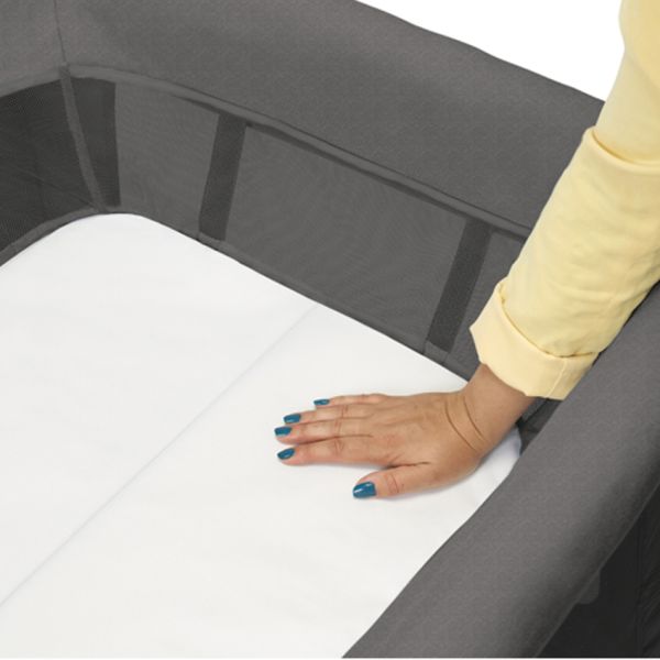 Maxi-Cosi Swift Playard Beyond Graphite Eco Maxi-Cosi Swift Playard Beyond Graphite Eco