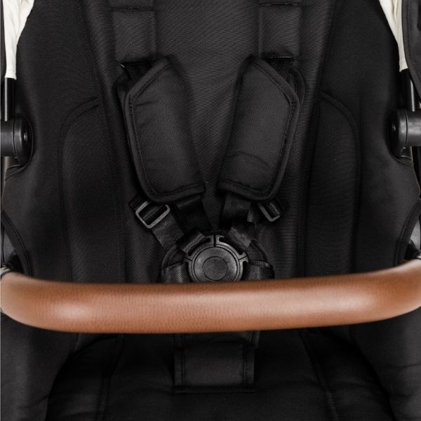 Qute Kinderwagen Q-Journey Zwart - Zwart Frame Qute Kinderwagen Q-Journey Zwart - Zwart Frame