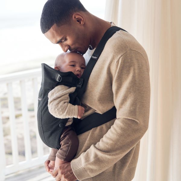 BabyBjörn Mini Draagzak - 3D-Mesh - Zwart BabyBjörn Mini Draagzak - 3D-Mesh - Zwart