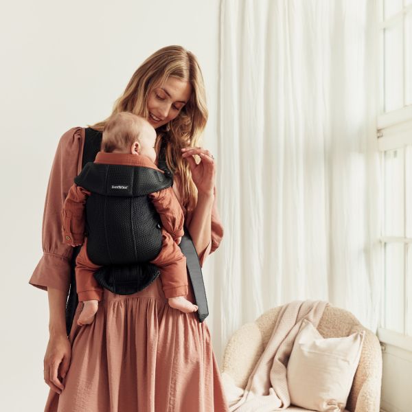 BabyBjörn Mini Draagzak - 3D-Mesh - Zwart BabyBjörn Mini Draagzak - 3D-Mesh - Zwart