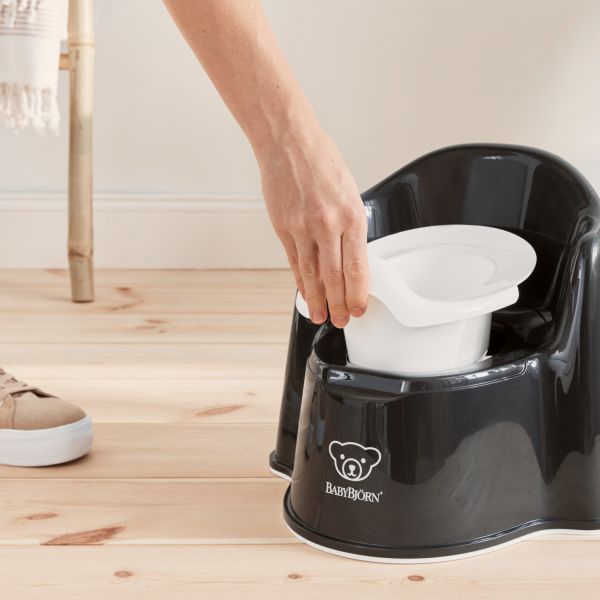 Baby Björn® Zetel Plaspotje - Zwart/Wit Baby Björn® Zetel Plaspotje - Zwart/Wit