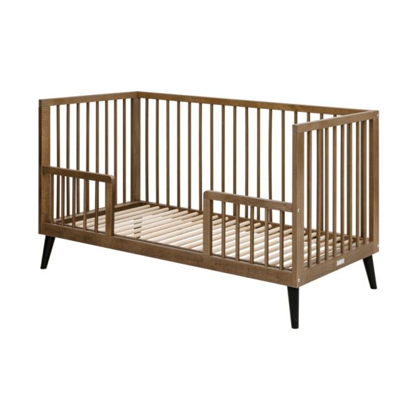 Bopita Ledikant 70 x 140 - Commode - 2‑Deurskast - Zara - Walnoot Bopita Ledikant 70 x 140 - Commode - 2‑Deurskast - Zara - Walnoot