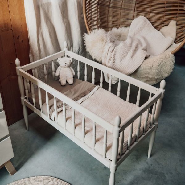 Koeka Wieglaken En Hoeslaken Set Ruffle Faro Caffe Koeka Wieglaken En Hoeslaken Set Ruffle Faro Caffe