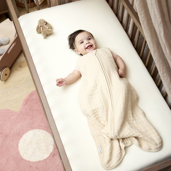 Meyco Baby Uni Hoeslaken Juniorbed - 70 x 140 cm - Jersey - Nature Meyco Baby Uni Hoeslaken Juniorbed - 70 x 140 cm - Jersey - Nature