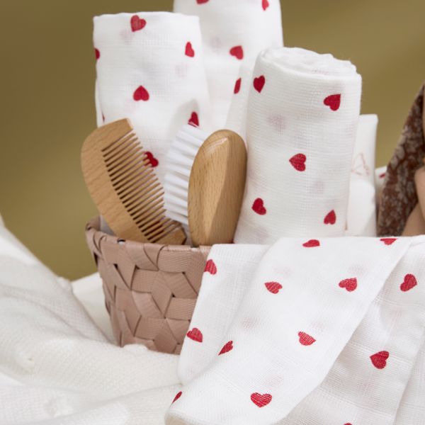Meyco Baby Multidoek tetra Sweet Heart Red 70 x 70 cm 3-Pack Meyco Baby Multidoek tetra Sweet Heart Red 70 x 70 cm 3-Pack