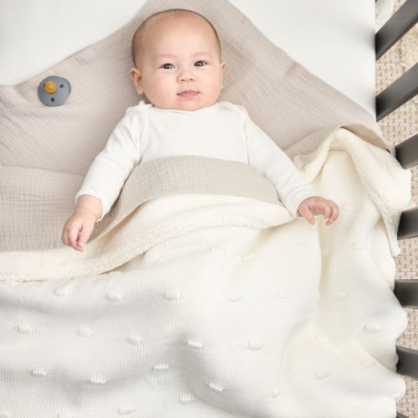 Meyco Baby Wiegdeken Teddy Knots Offwhite 75 x 100 cm Meyco Baby Wiegdeken Teddy Knots Offwhite 75 x 100 cm