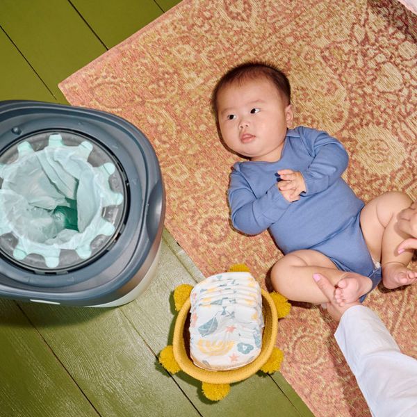 Tommee Tippee Sangenic Luieremmer Twist&Click Incl. 1 Navulling - White Tommee Tippee Sangenic Luieremmer Twist&Click Incl. 1 Navulling - White