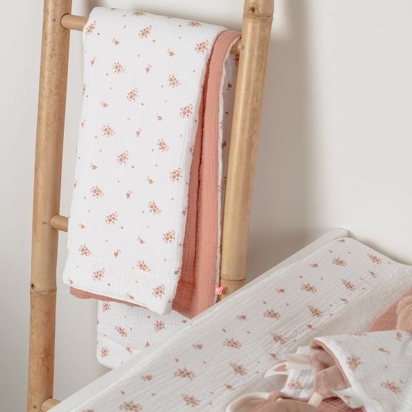 Noukie's Deken - Vintage Flowers - Wit/Roze Noukie's Deken - Vintage Flowers - Wit/Roze