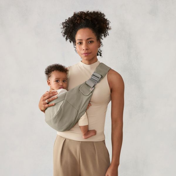 Porte-bébé Ergobaby Upsie Sling - Soft Olive Porte-bébé Ergobaby Upsie Sling - Soft Olive