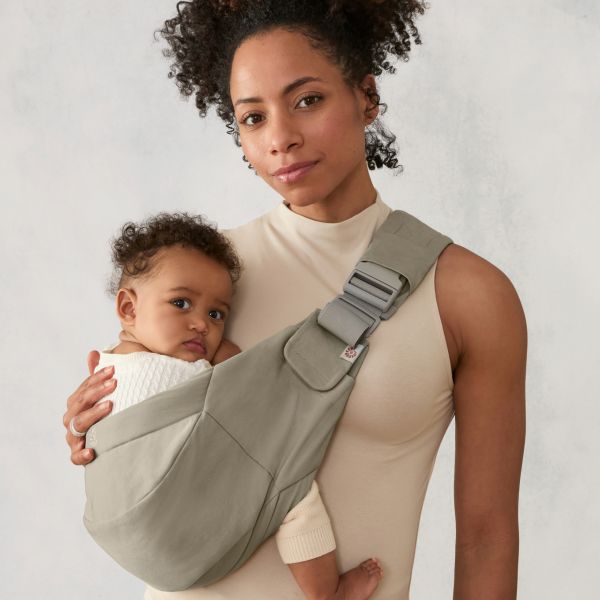 Porte-bébé Ergobaby Upsie Sling - Soft Olive Porte-bébé Ergobaby Upsie Sling - Soft Olive
