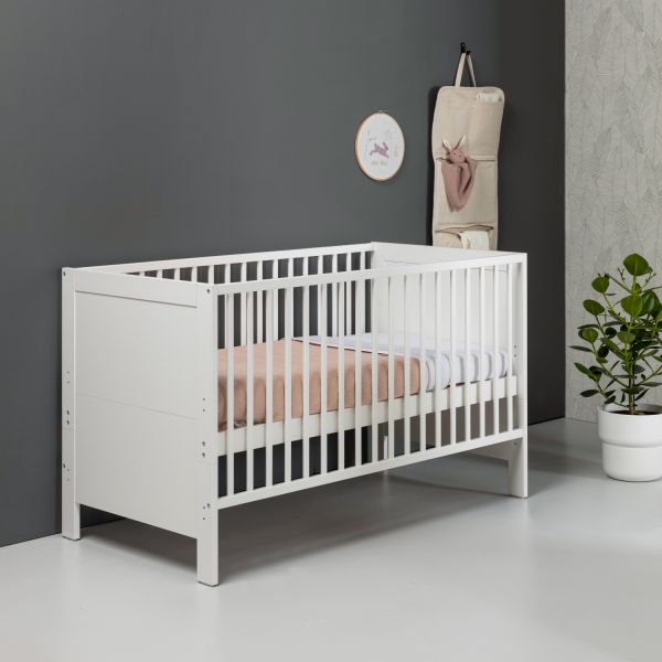 Europe Baby Sarah Ledikant 70 x 140 cm - Wit Europe Baby Sarah Ledikant 70 x 140 cm - Wit