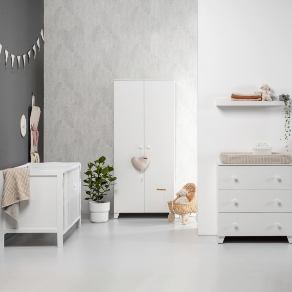 Europe Baby Sarah Ledikant 70 x 140 cm - Wit Europe Baby Sarah Ledikant 70 x 140 cm - Wit