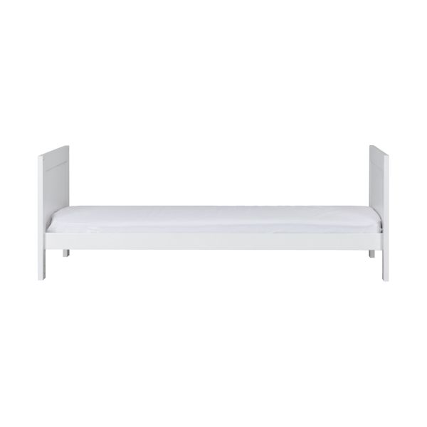 Europe Baby Sarah Ledikant 70 x 140 cm/Commode 3 Laden - Wit Europe Baby Sarah Ledikant 70 x 140 cm/Commode 3 Laden - Wit