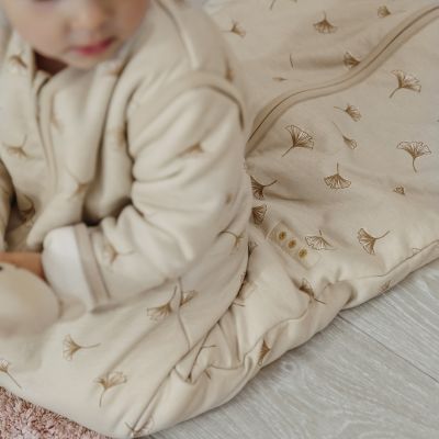 Meyco Slaapzak 4-Seizoenen Deluxe - One Size - Jersey - Ginkgo - Soft Sand Meyco Slaapzak 4-Seizoenen Deluxe - One Size - Jersey - Ginkgo - Soft Sand