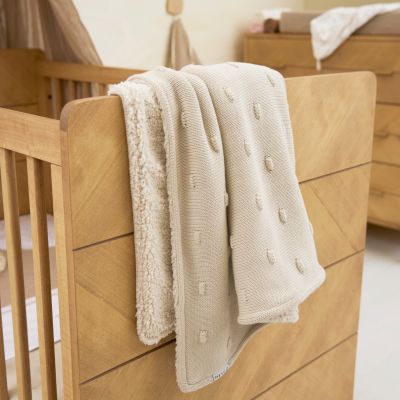 Meyco Baby Ledikantdeken Teddy Knots Soft Sand 100 x 150 cm Meyco Baby Ledikantdeken Teddy Knots Soft Sand 100 x 150 cm