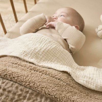 Meyco Baby Ledikantdeken Wafel Teddy Taupe 100 x 150 cm