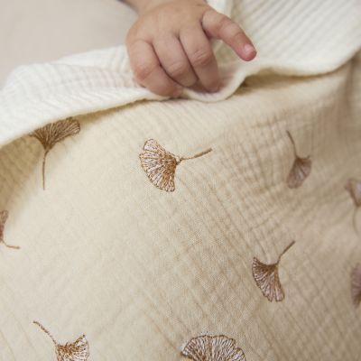 Meyco Baby Gingko Wiegdeken - 75 x 100 cm - Pre-Washed tetra - Soft Sand Meyco Baby Gingko Wiegdeken - 75 x 100 cm - Pre-Washed tetra - Soft Sand