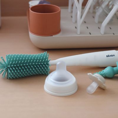 Beaba Flessenborstel - Silicone - Sage Green Beaba Flessenborstel - Silicone - Sage Green