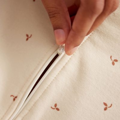 Love To Dream SwaddleUp™ 1.5 TOG - Fase 1 - Maat M - Twigs Love To Dream SwaddleUp™ 1.5 TOG - Fase 1 - Maat M - Twigs