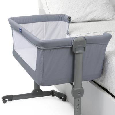 Chicco Essential Next2Me Co-Sleeper - Stone Chicco Essential Next2Me Co-Sleeper - Stone