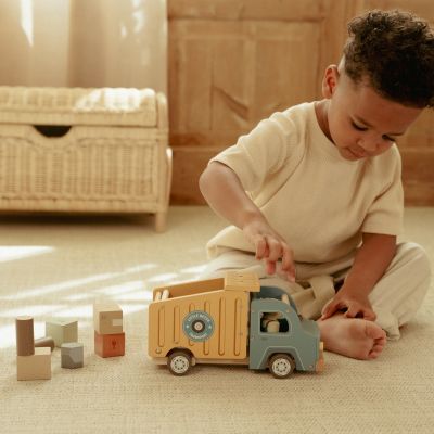 Little Dutch Vuilniswagen Met Pegdolls Little Dutch Vuilniswagen Met Pegdolls