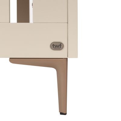 TWF Ledikant 60 x 120 - Commode 3 Laden - Hanglegkast XL 3 Deuren 2 Lade Salerno Metaal TWF Ledikant 60 x 120 - Commode 3 Laden - Hanglegkast XL 3 Deuren 2 Lade Salerno Metaal
