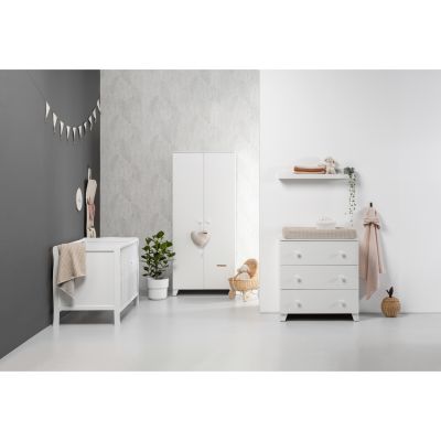 Europe Baby Sarah Ledikant 70 x 140 cm - Wit Europe Baby Sarah Ledikant 70 x 140 cm - Wit