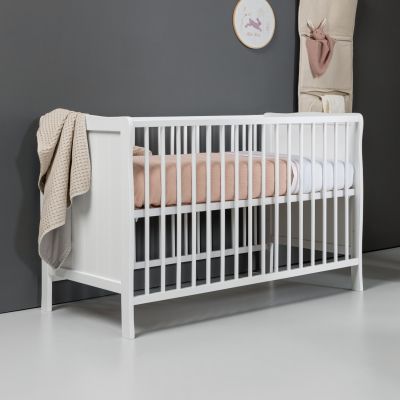 Europe Baby Sarah Ledikant 60 x 120 cm/Commode 3 Laden - Wit Europe Baby Sarah Ledikant 60 x 120 cm/Commode 3 Laden - Wit