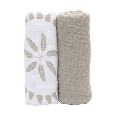 Noukie's Moon Feathers Tetra Doeken - 2 Stuks - 100 x 100 cm - Beige Noukie's Moon Feathers Tetra Doeken - 2 Stuks - 100 x 100 cm - Beige