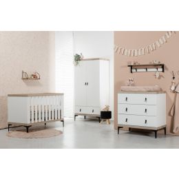 Interbaby Ledikant 60 x 120 - Commode 3 Laden - Hanglegkast 2-Deurs Strips Wit