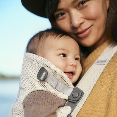 BabyBjörn Mini Draagzak - 3D‑Mesh - Crème